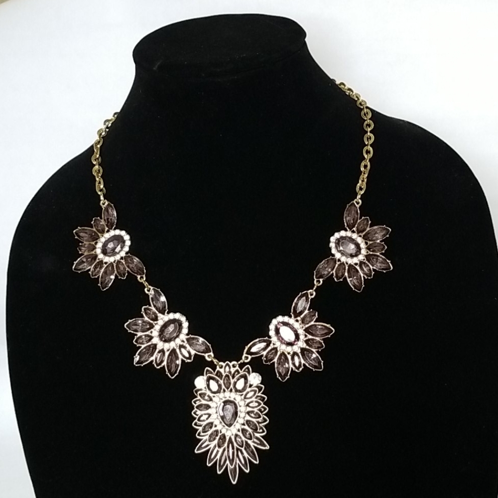 Magnificent rhinestone necklace